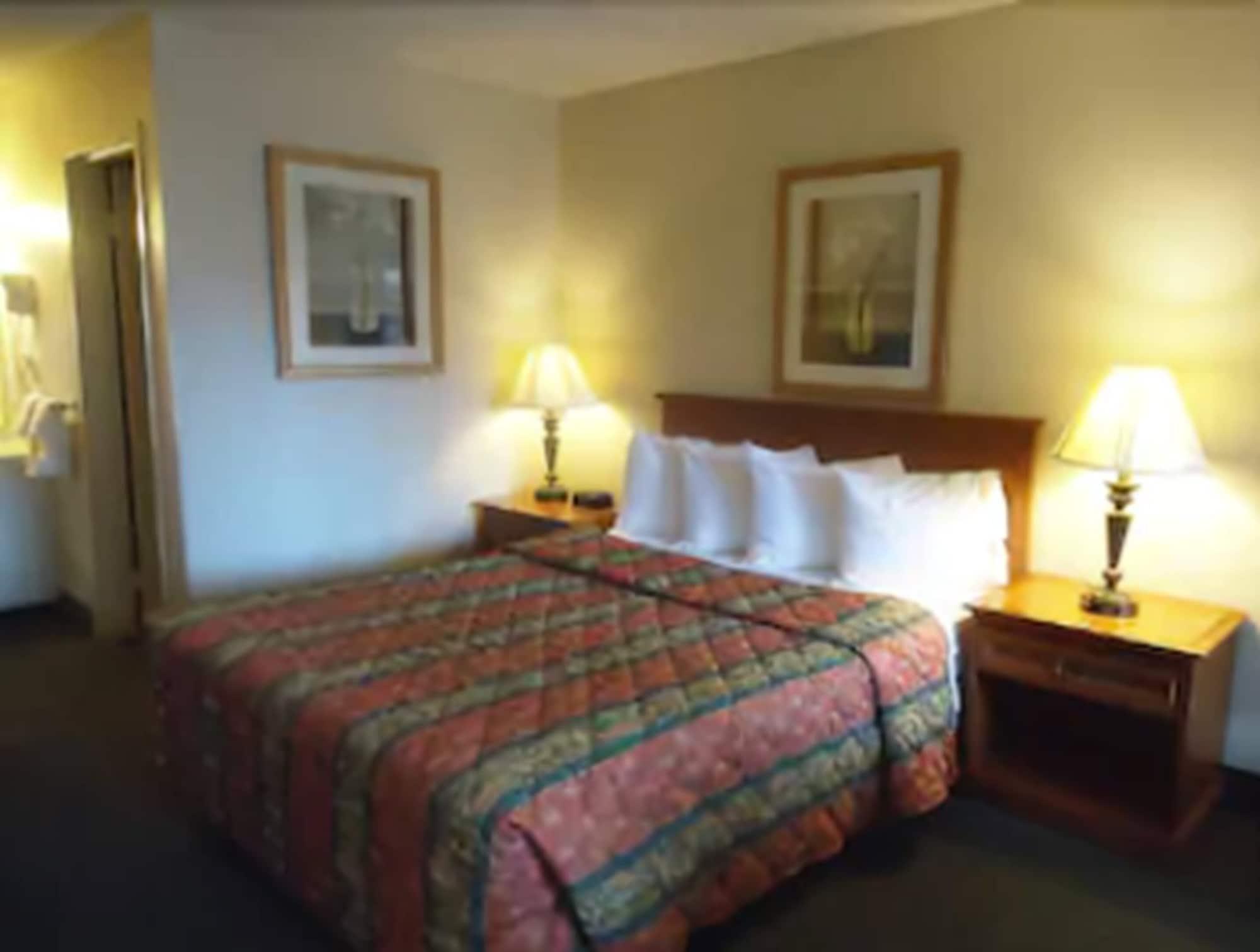 Travelodge By Wyndham Hemet Ca חדר תמונה