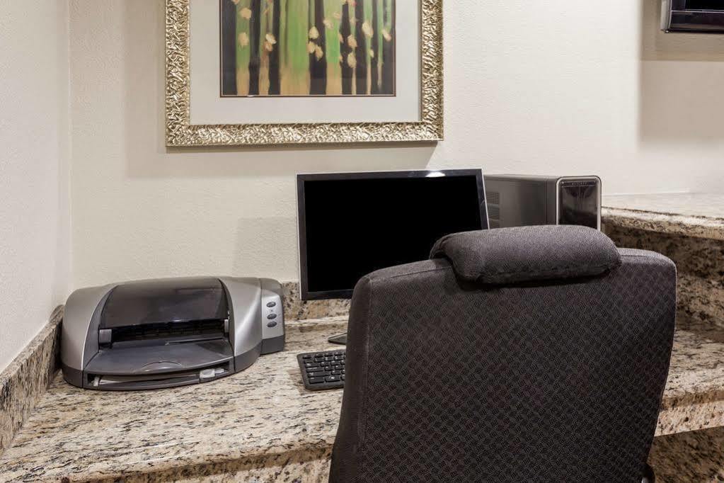 Travelodge By Wyndham Hemet Ca מראה חיצוני תמונה